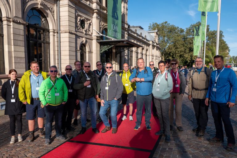 Meet & Work on Tour 2023