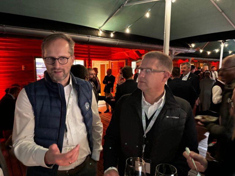 Meet & Work on Tour 2024